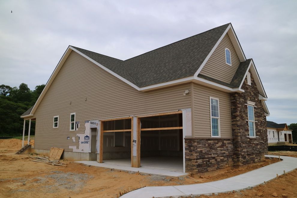 Hmr at Home with Traditional Exterior  and Azek Trim One Story Living Ranch Style Home Stone Veneer Vinyl Siding